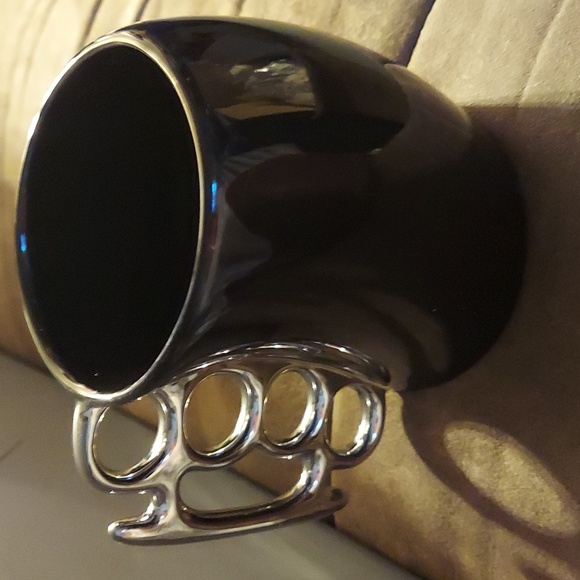 Brass Knuckle Coffee Cup - Picture 3 of 3
